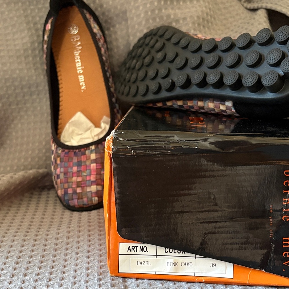 bernie mev. Woven Ballet Flat in Pink Camo